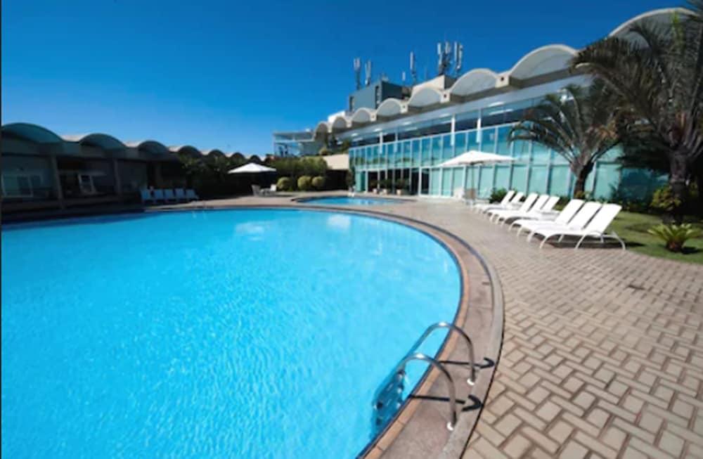 Hotel Senac Ilha Do Boi 维多利亚 外观 照片 The pool at the hotel