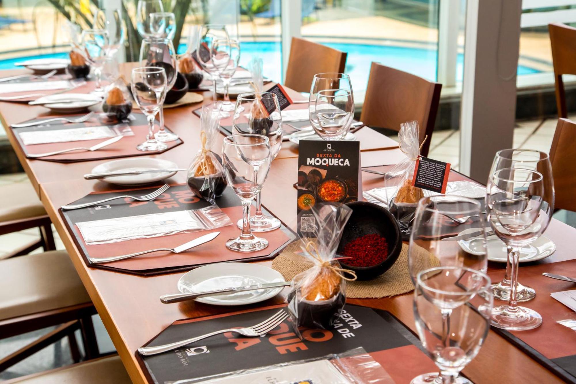 Hotel Senac Ilha Do Boi 维多利亚 外观 照片 A table set for a wine tasting